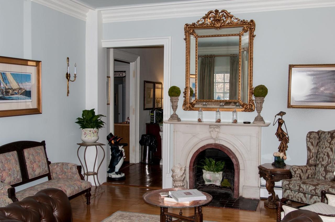 Captain Freeman Inn Брустер Экстерьер фото