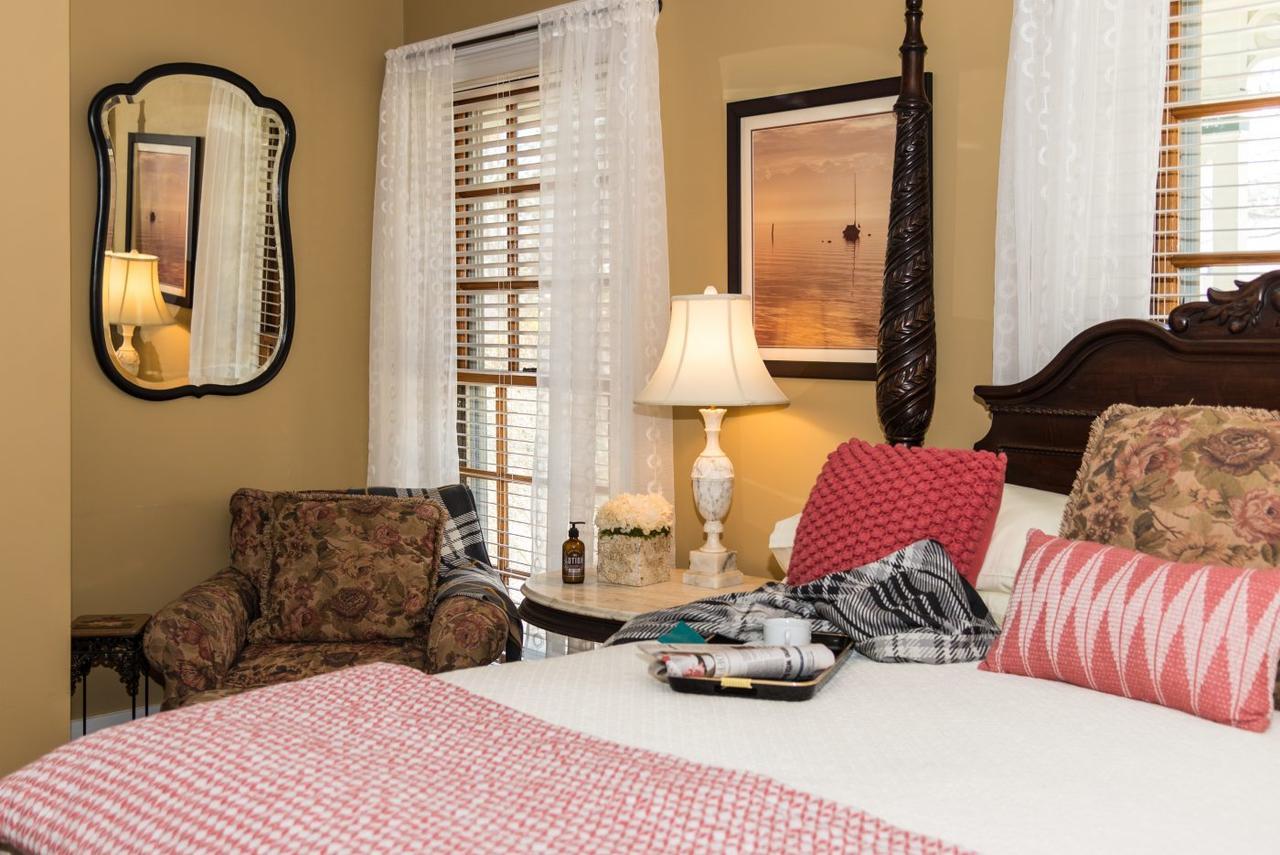 Captain Freeman Inn Брустер Экстерьер фото