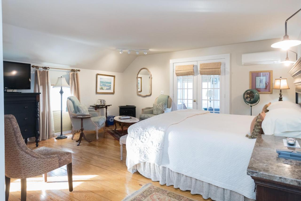 Captain Freeman Inn Брустер Экстерьер фото
